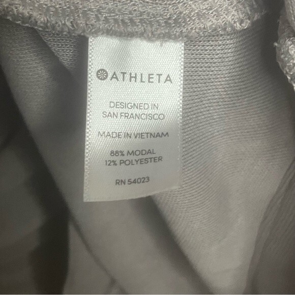 Athleta Shirt Top Gray Long Sleeve Criss Cross Hem Size XS - Picture 2 of 5